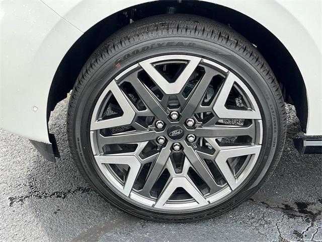 new 2025 Ford Expedition Max car, priced at $94,190