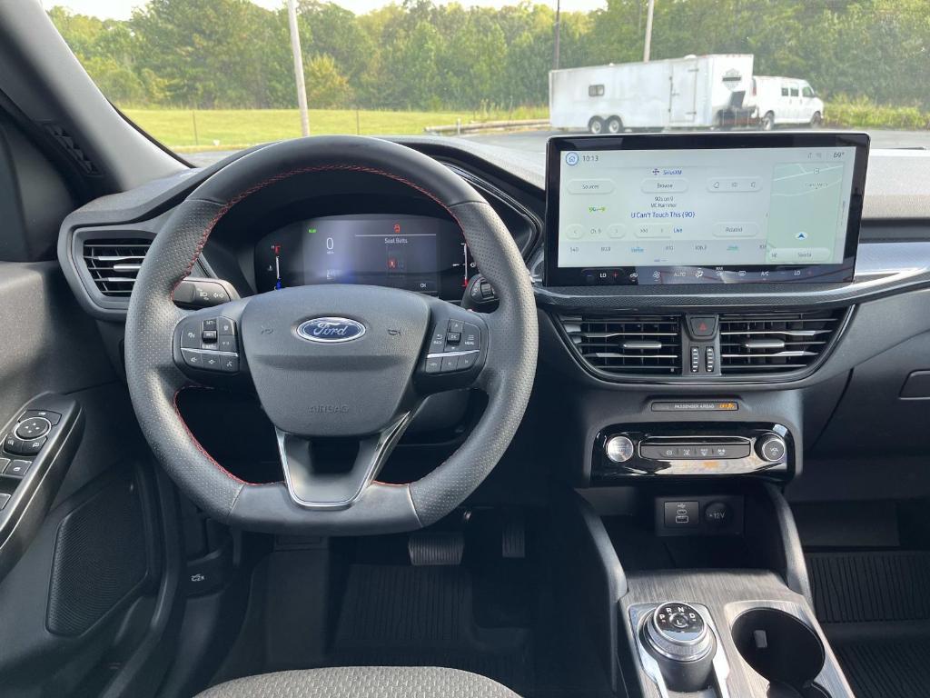 used 2025 Ford Escape car, priced at $29,995