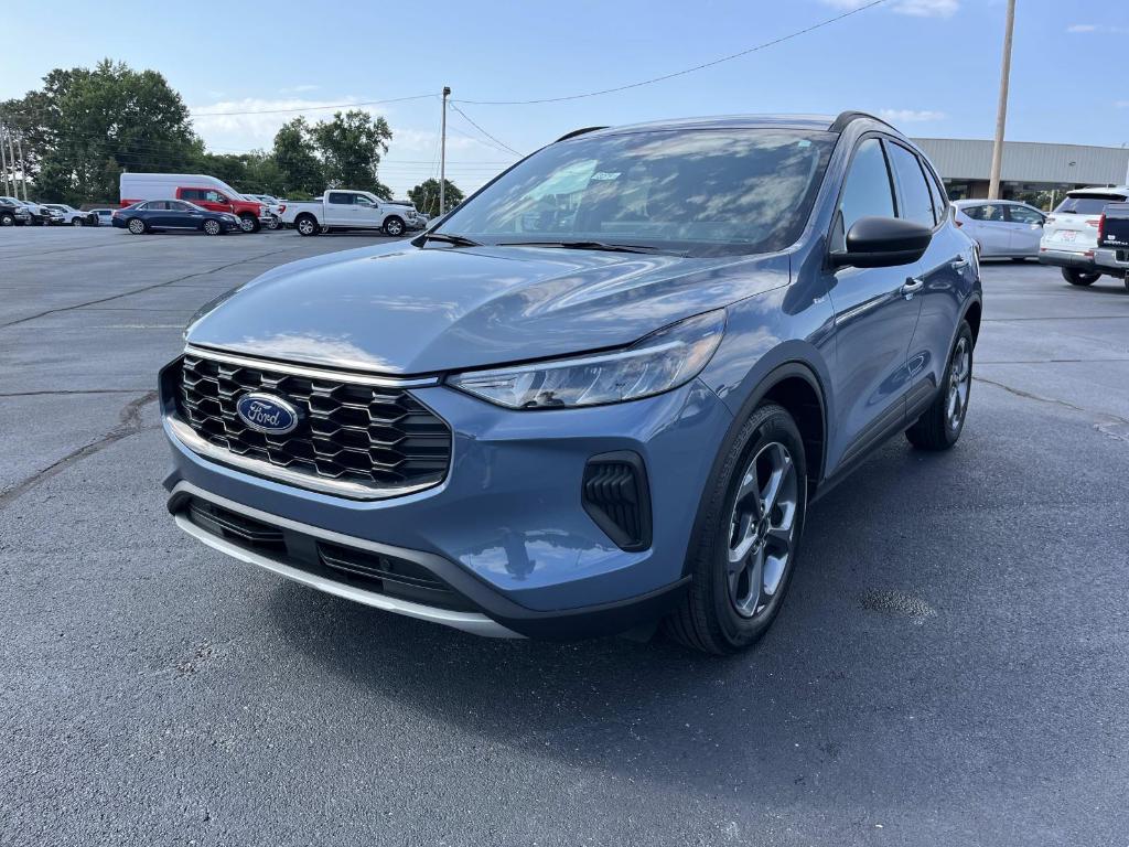used 2025 Ford Escape car, priced at $29,995