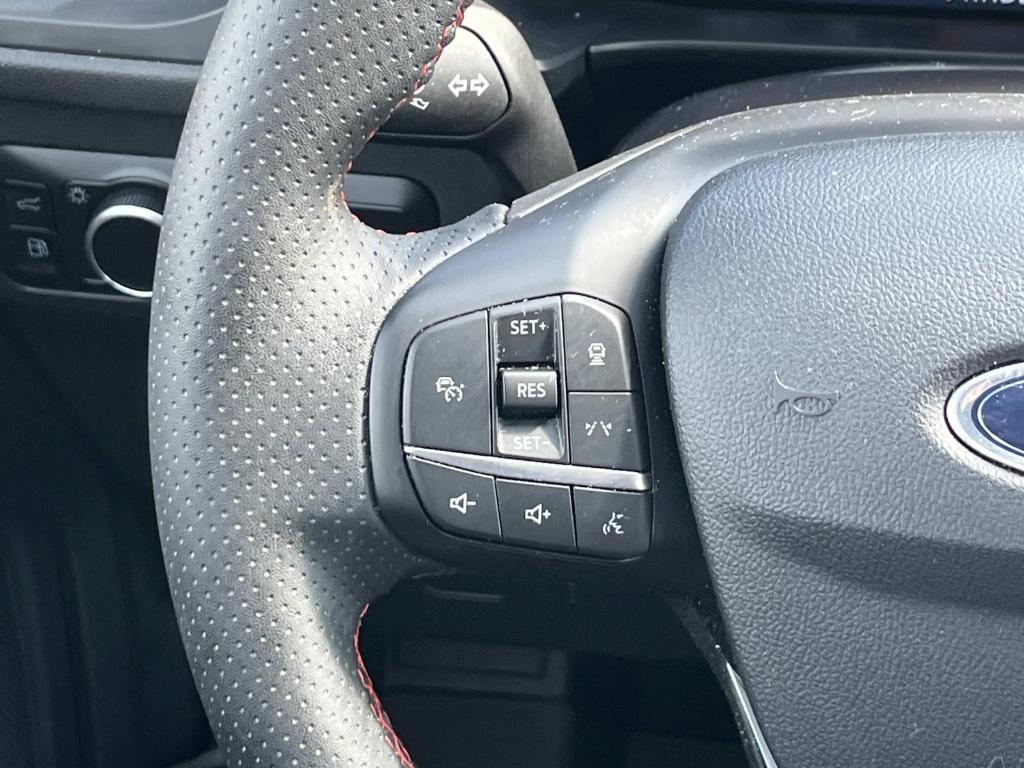used 2025 Ford Escape car, priced at $29,995