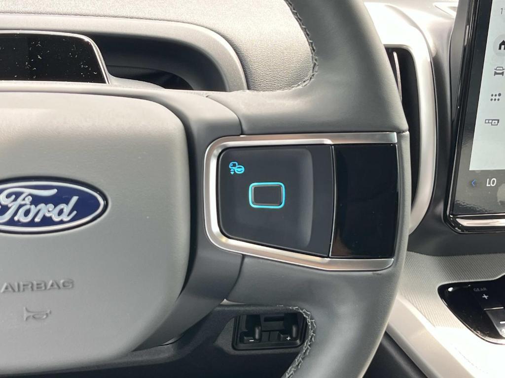 new 2025 Ford Expedition Max car, priced at $73,610