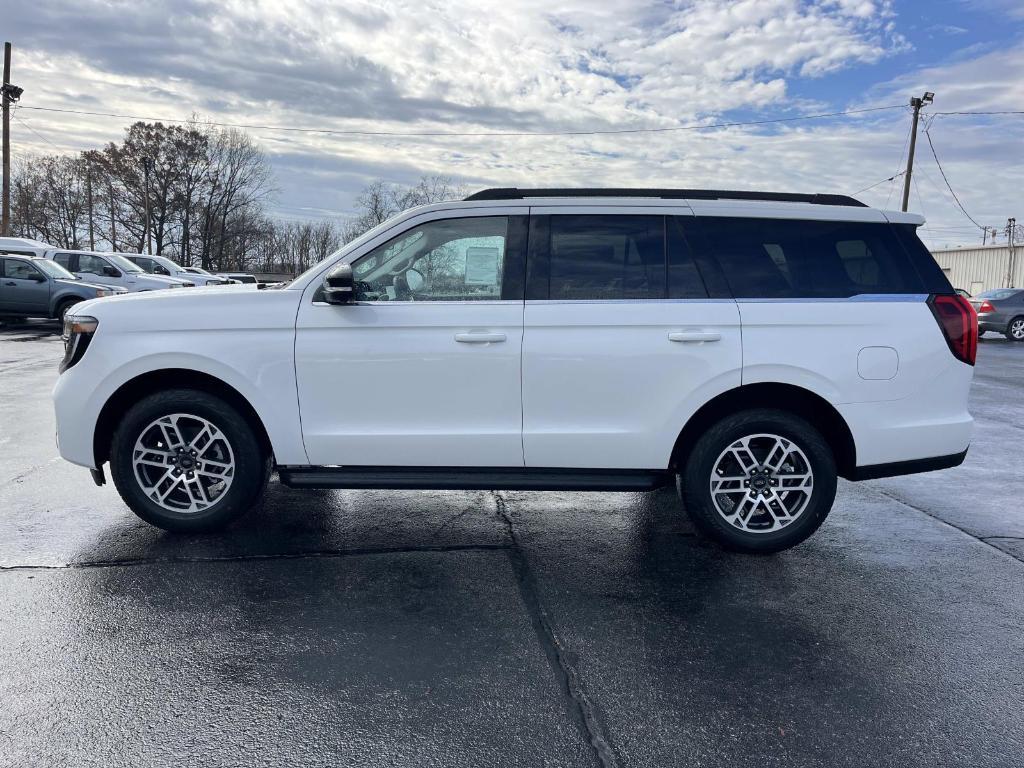 new 2025 Ford Expedition car, priced at $72,580