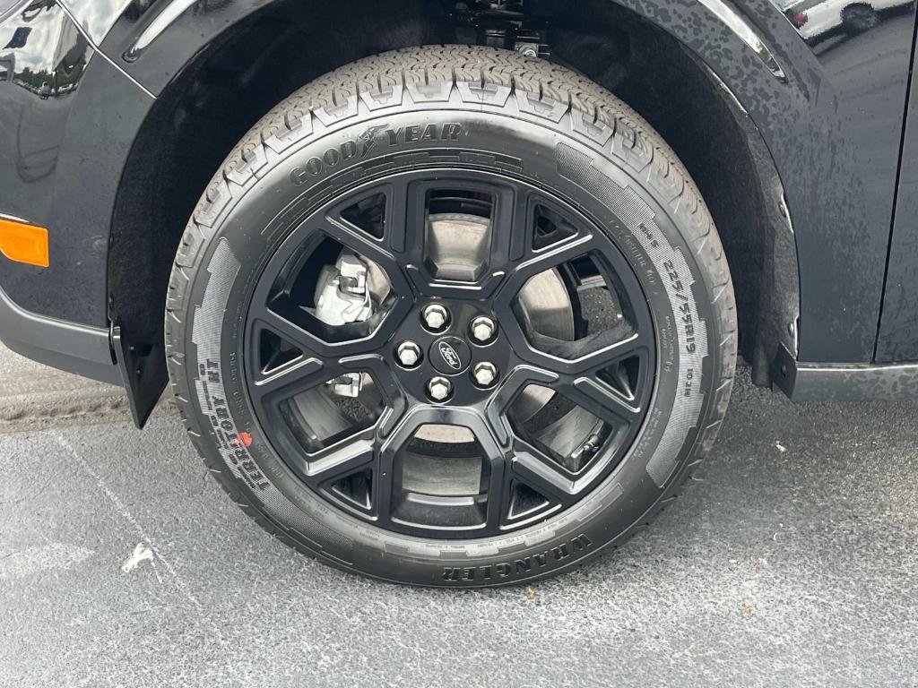 new 2025 Ford Maverick car, priced at $40,320