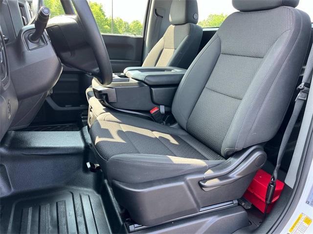 used 2024 Chevrolet Silverado 1500 car, priced at $31,995