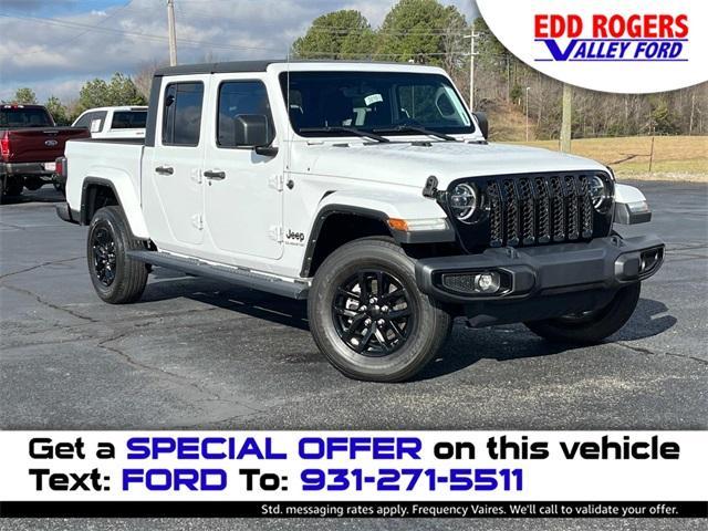 used 2022 Jeep Gladiator car, priced at $33,995