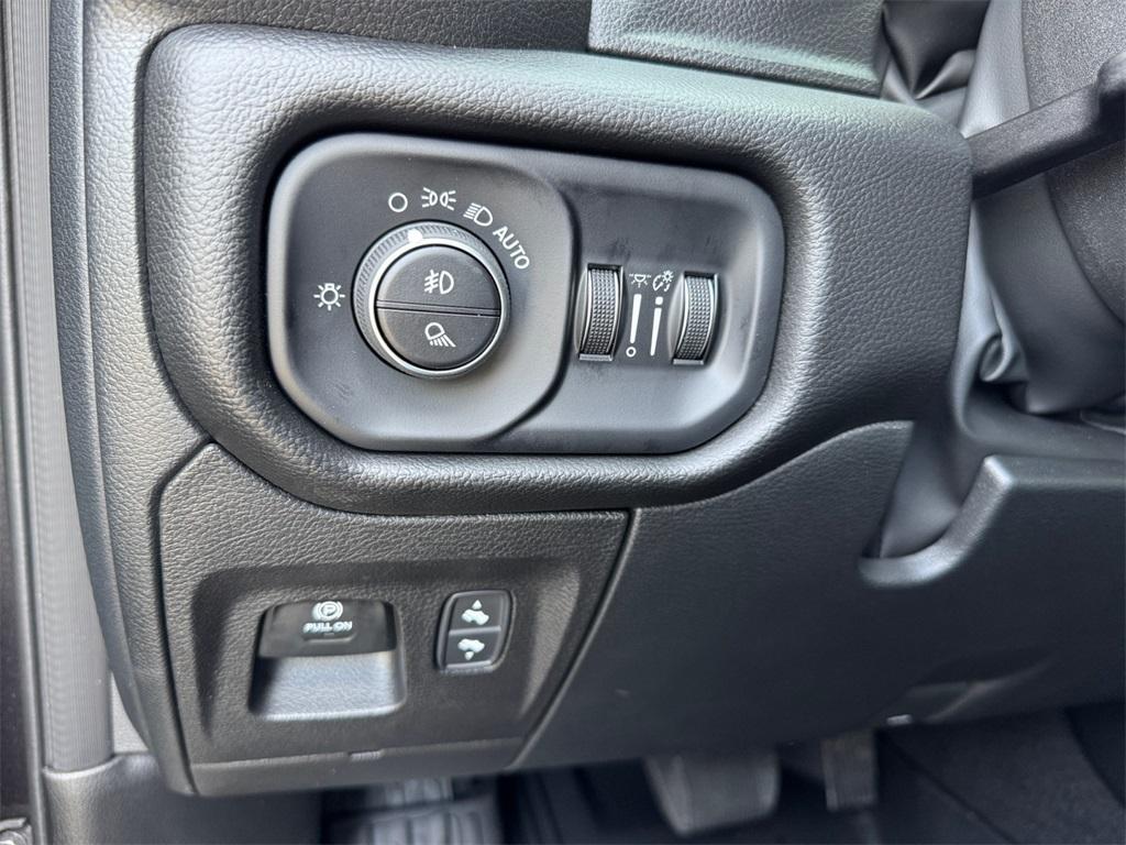 new 2025 Ram 1500 car, priced at $46,662