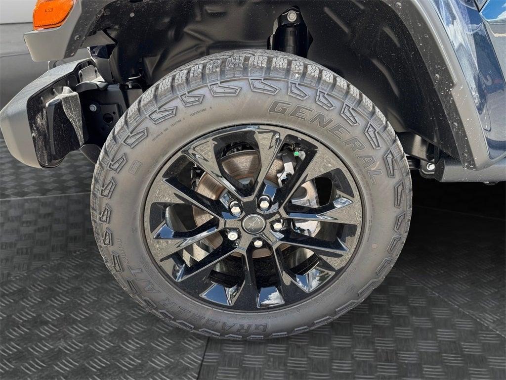 new 2025 Jeep Gladiator car, priced at $41,592