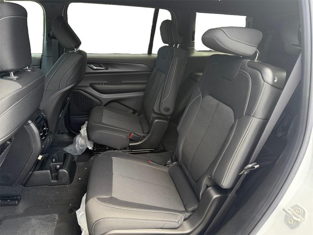 new 2025 Jeep Grand Cherokee L car, priced at $37,915