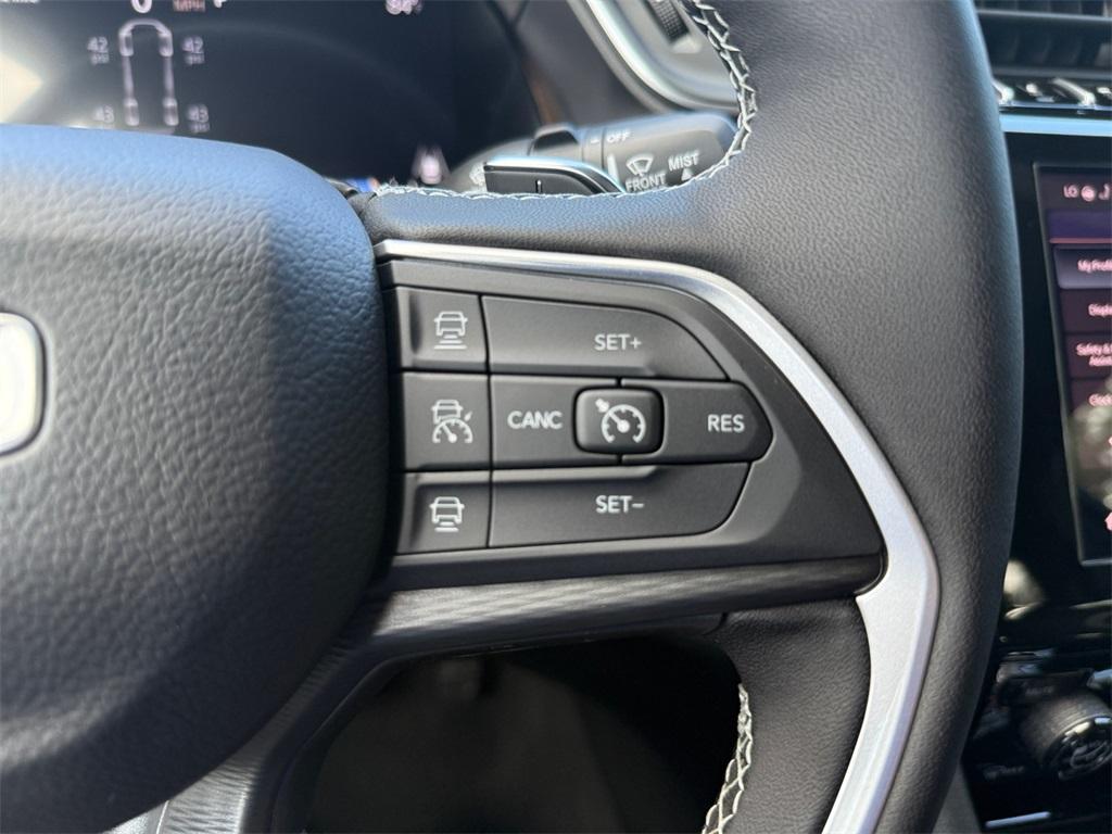 new 2025 Jeep Grand Cherokee L car, priced at $37,915