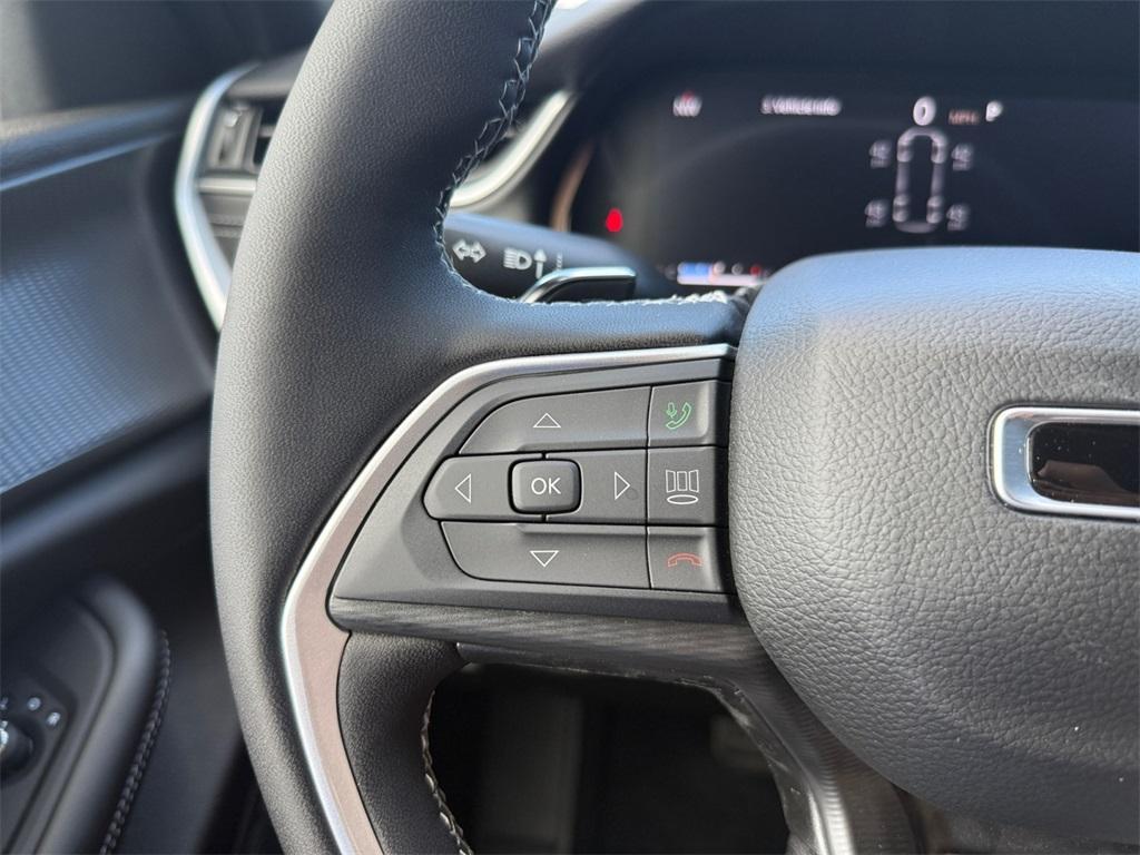 new 2025 Jeep Grand Cherokee L car, priced at $37,915
