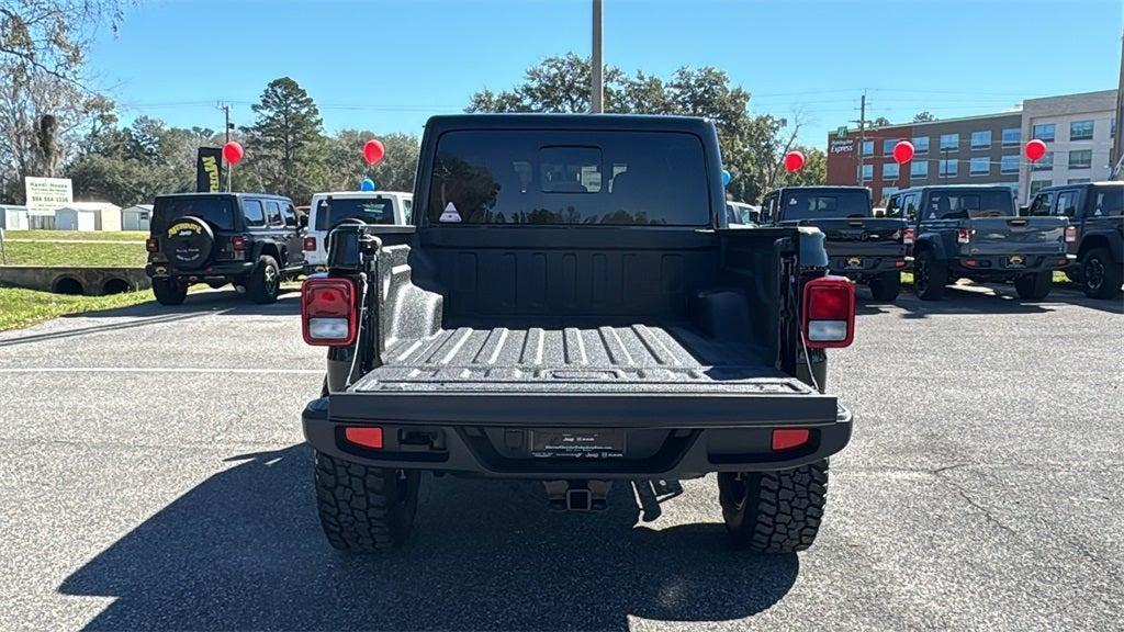 new 2025 Jeep Gladiator car, priced at $42,473