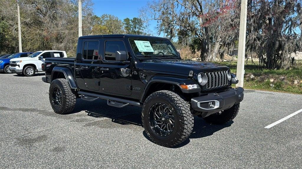 new 2025 Jeep Gladiator car, priced at $42,473