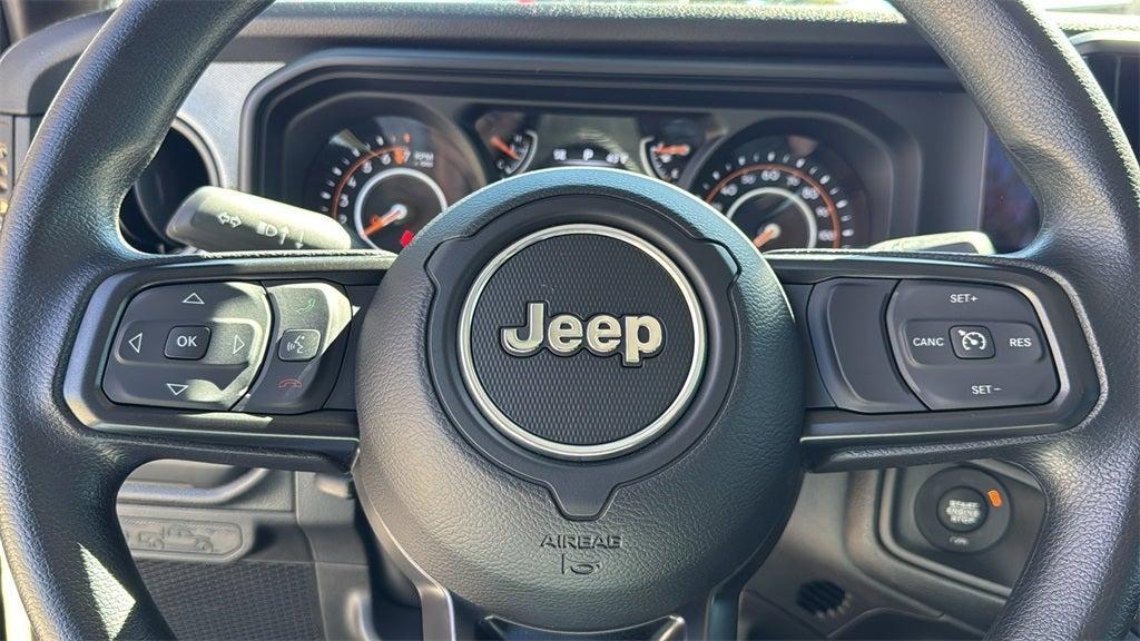 new 2025 Jeep Gladiator car, priced at $42,473