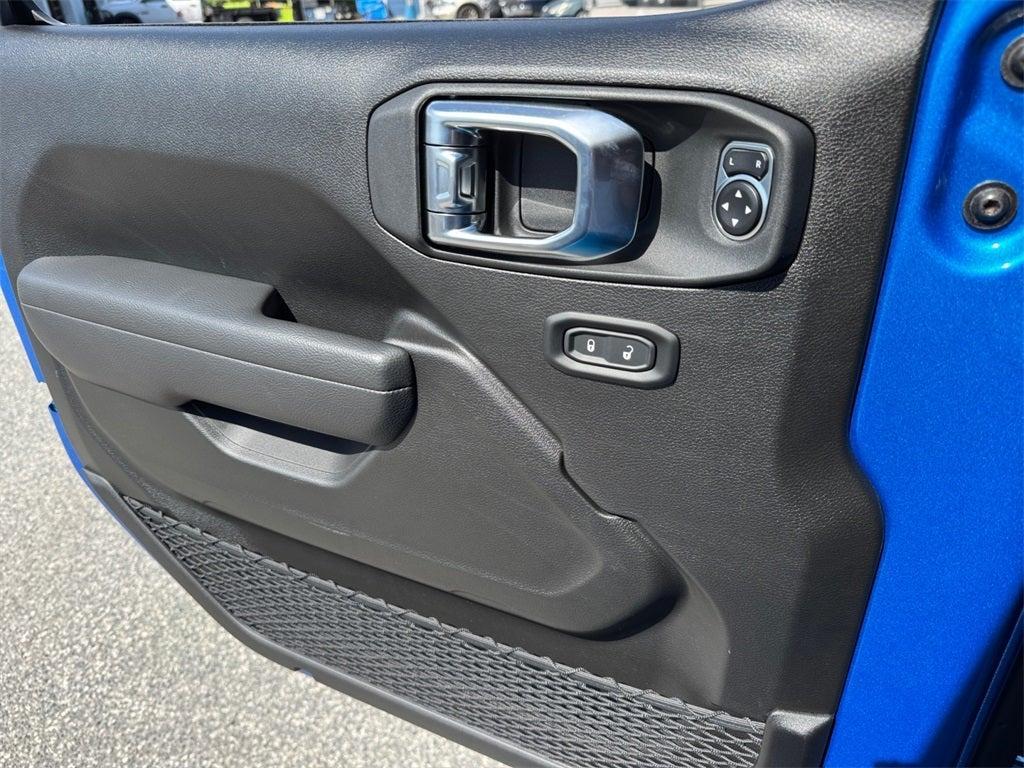 new 2025 Jeep Wrangler car, priced at $1,189,232
