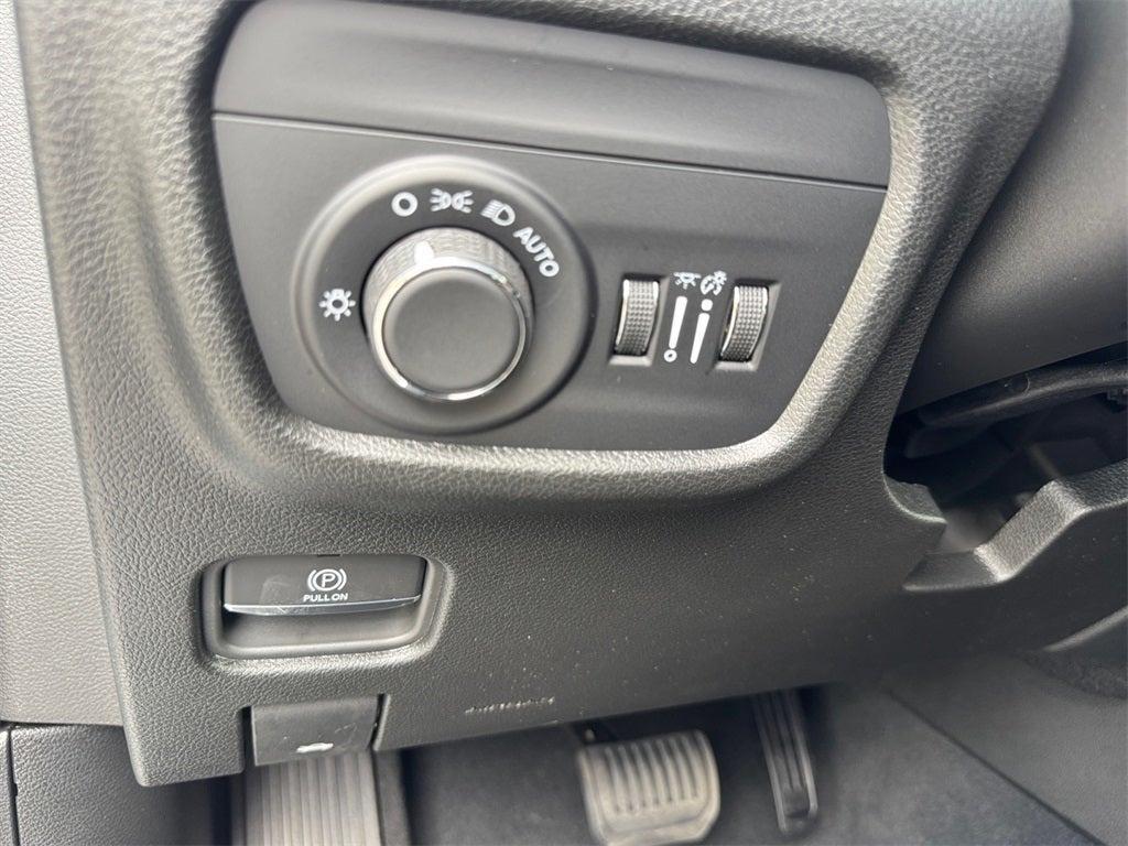 new 2025 Jeep Grand Cherokee L car, priced at $38,482