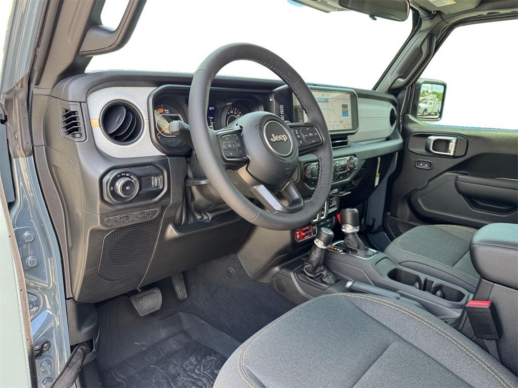 new 2025 Jeep Wrangler car, priced at $41,563