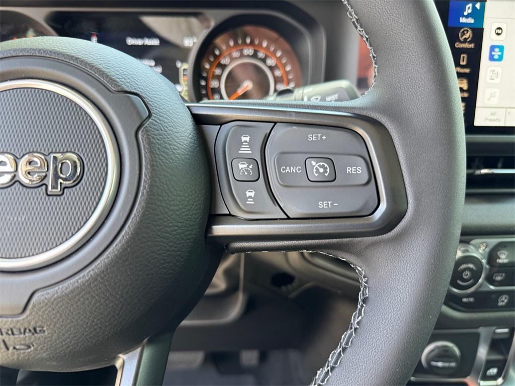 new 2025 Jeep Wrangler car, priced at $41,563