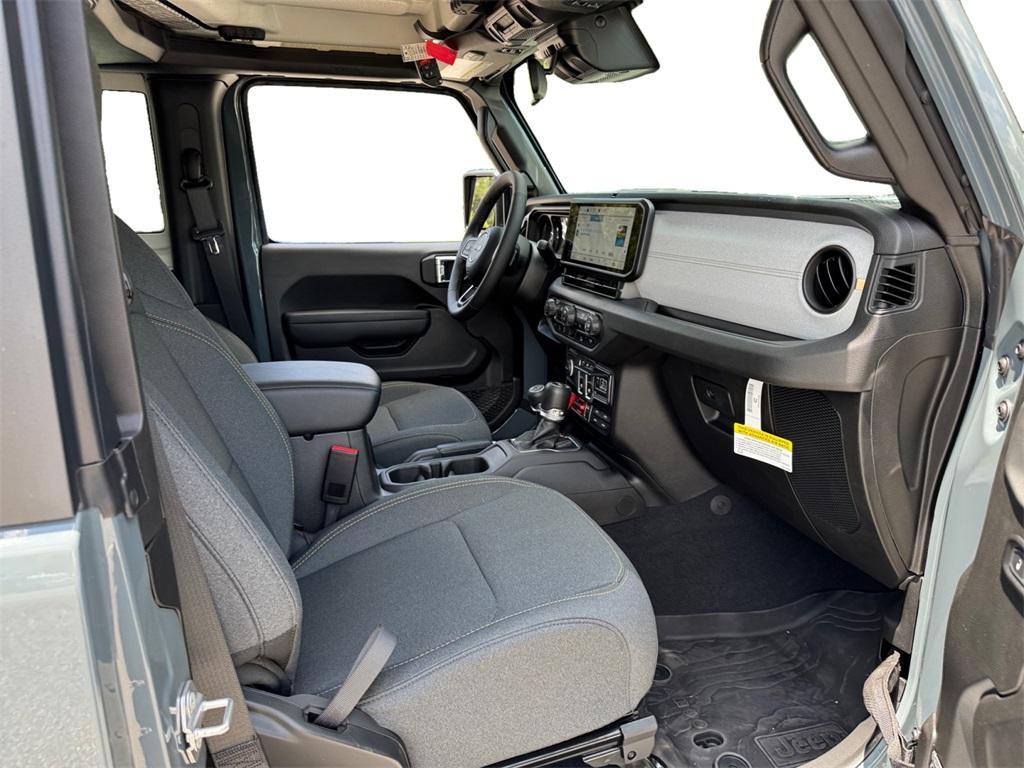 new 2025 Jeep Wrangler car, priced at $41,563