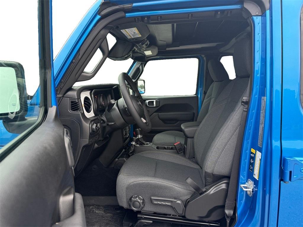 new 2025 Jeep Wrangler car, priced at $40,082
