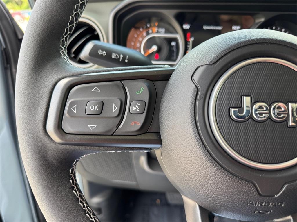 new 2025 Jeep Gladiator car, priced at $52,543