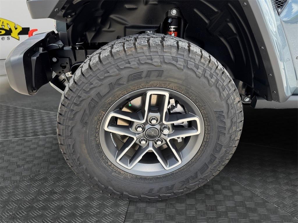 new 2025 Jeep Gladiator car, priced at $52,543