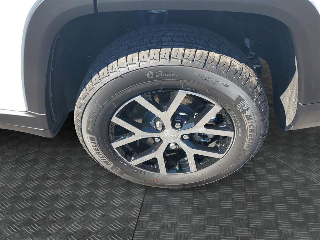 new 2025 Jeep Grand Cherokee L car, priced at $40,467