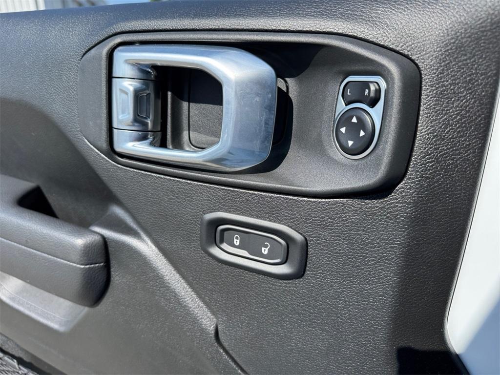 new 2025 Jeep Wrangler car, priced at $53,824