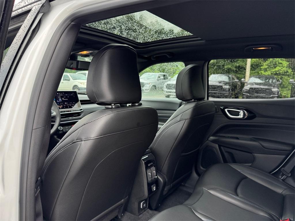 new 2025 Jeep Compass car, priced at $34,811