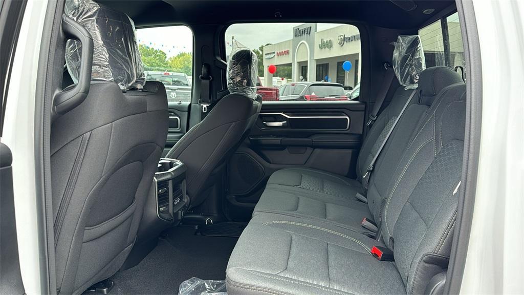 new 2025 Ram 1500 car, priced at $46,252