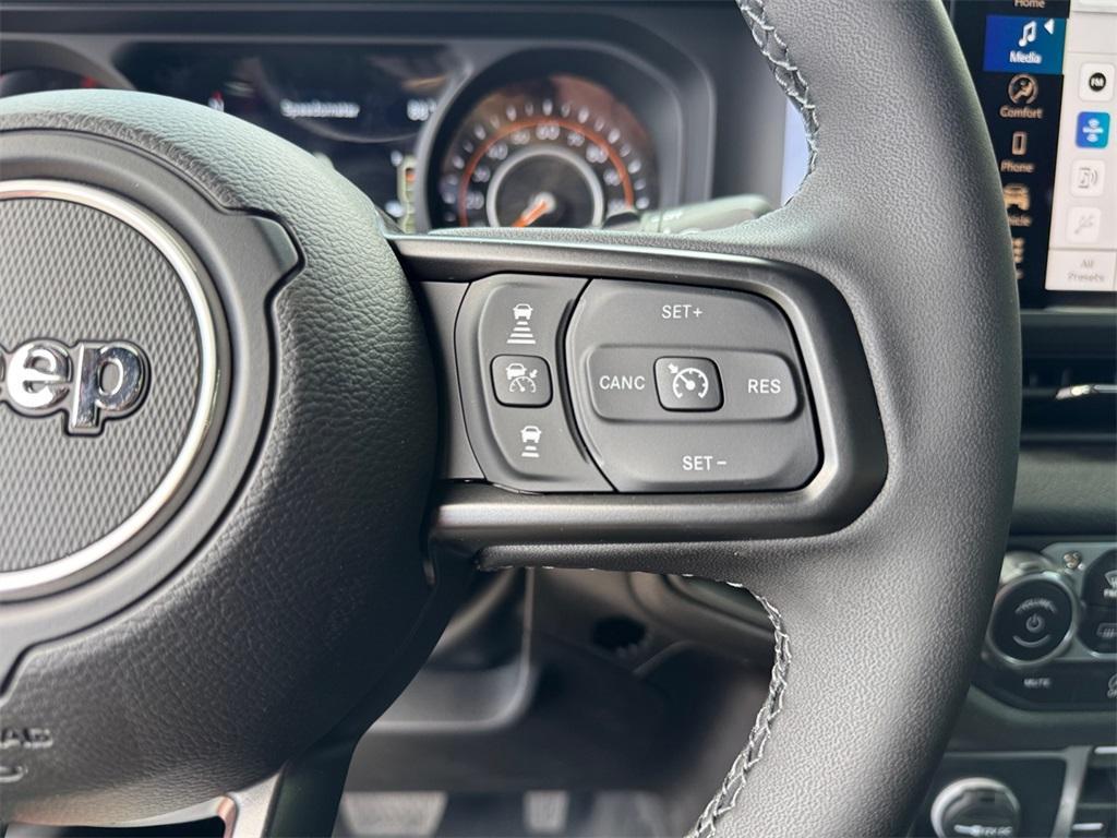 new 2025 Jeep Wrangler car, priced at $63,702