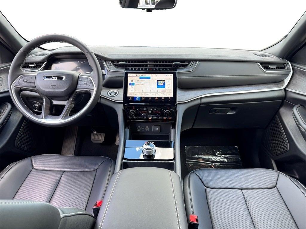 new 2025 Jeep Grand Cherokee car, priced at $42,120