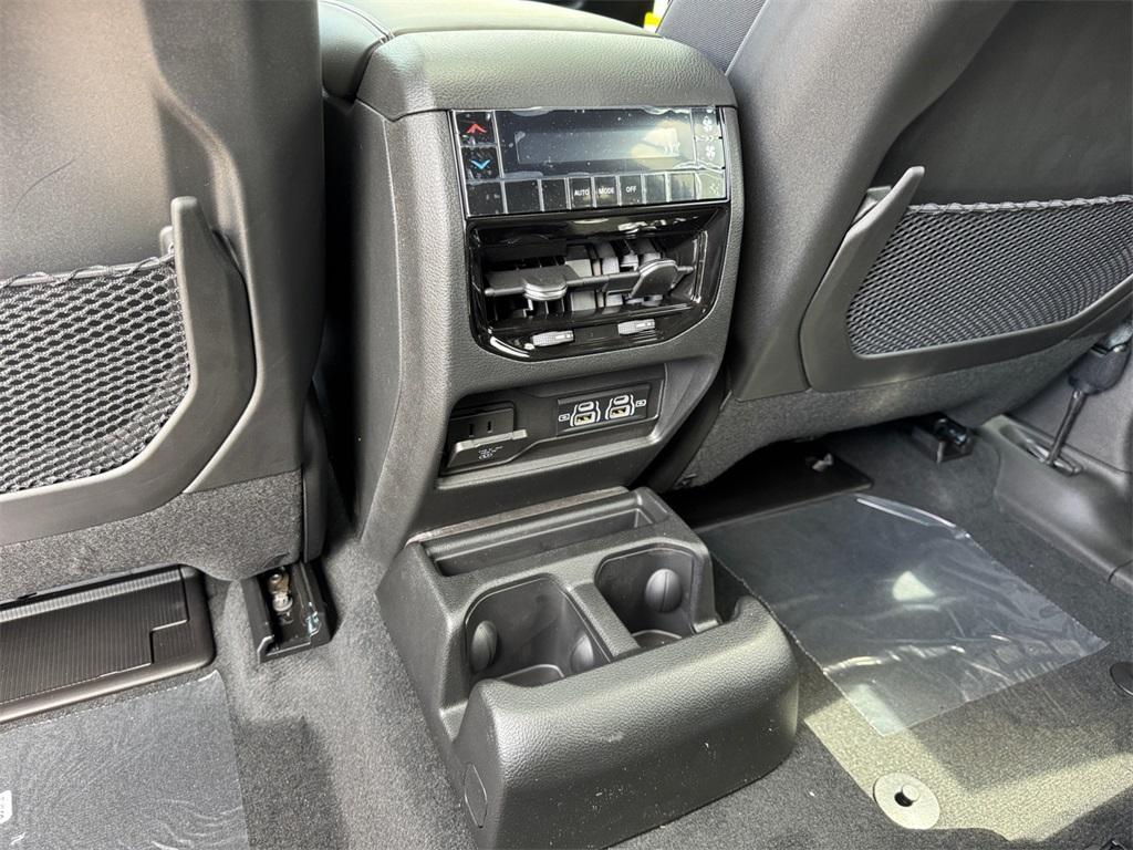 new 2025 Jeep Grand Cherokee L car, priced at $41,309