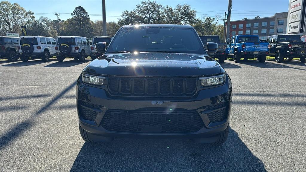 new 2025 Jeep Grand Cherokee car, priced at $39,544