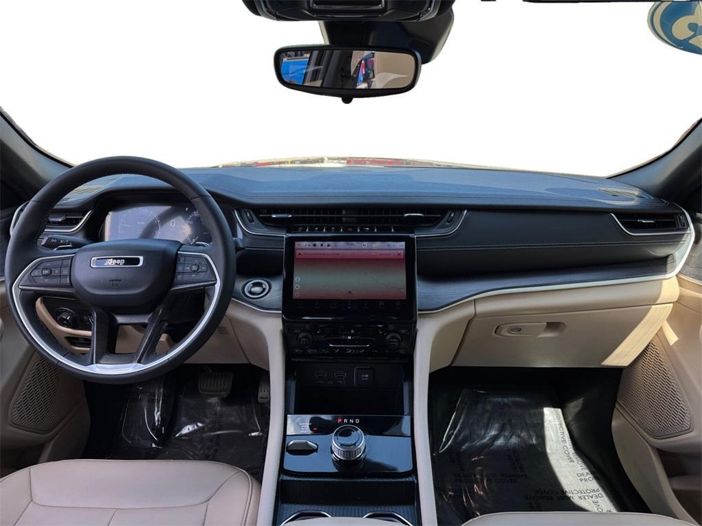 used 2024 Jeep Grand Cherokee car, priced at $37,000