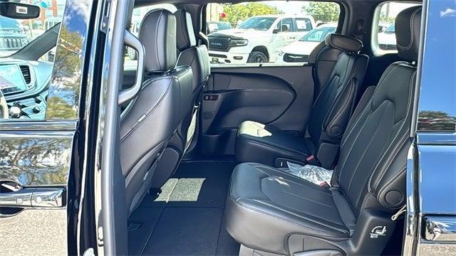 new 2024 Chrysler Pacifica car, priced at $39,995