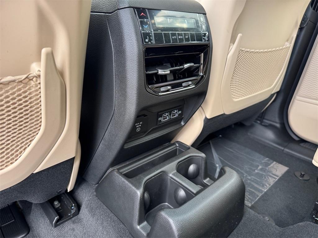 new 2025 Jeep Grand Cherokee L car, priced at $45,941