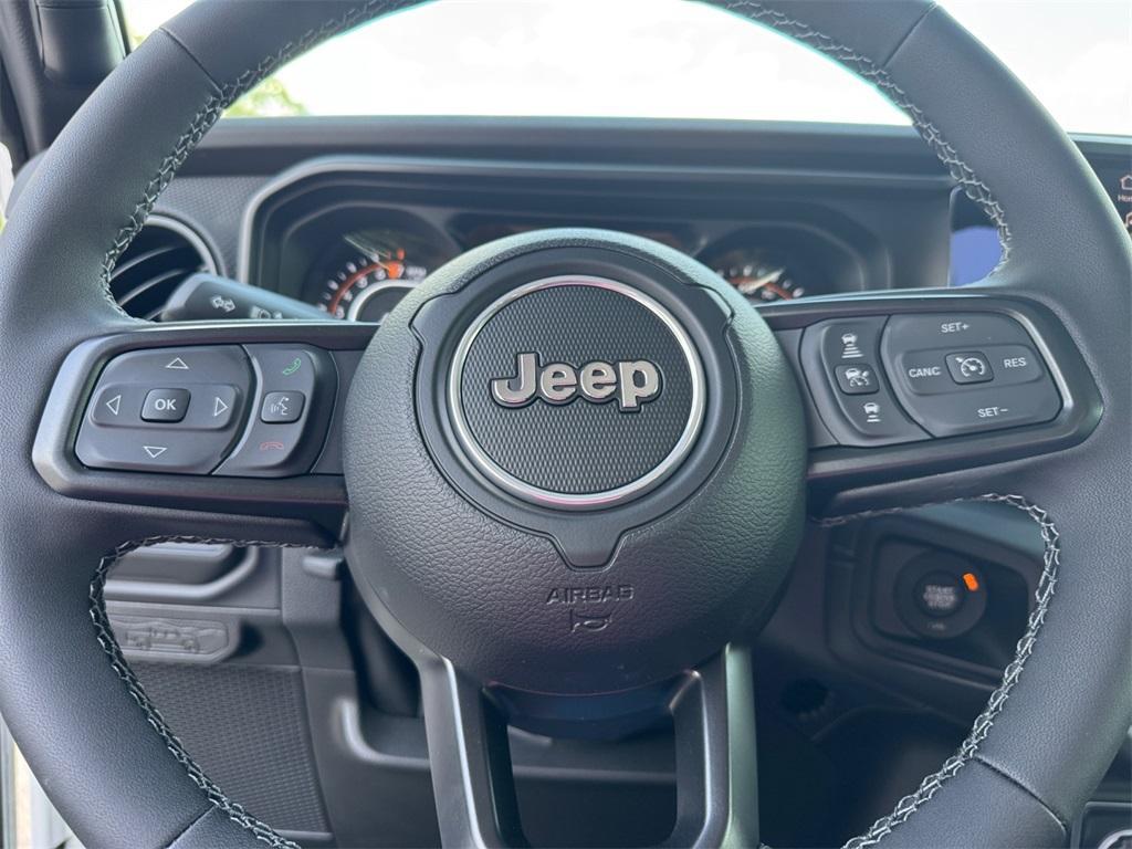 new 2025 Jeep Gladiator car, priced at $50,082