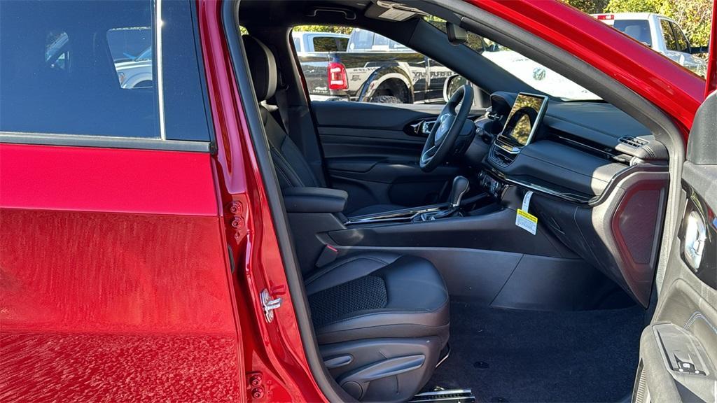 new 2025 Jeep Compass car, priced at $30,355