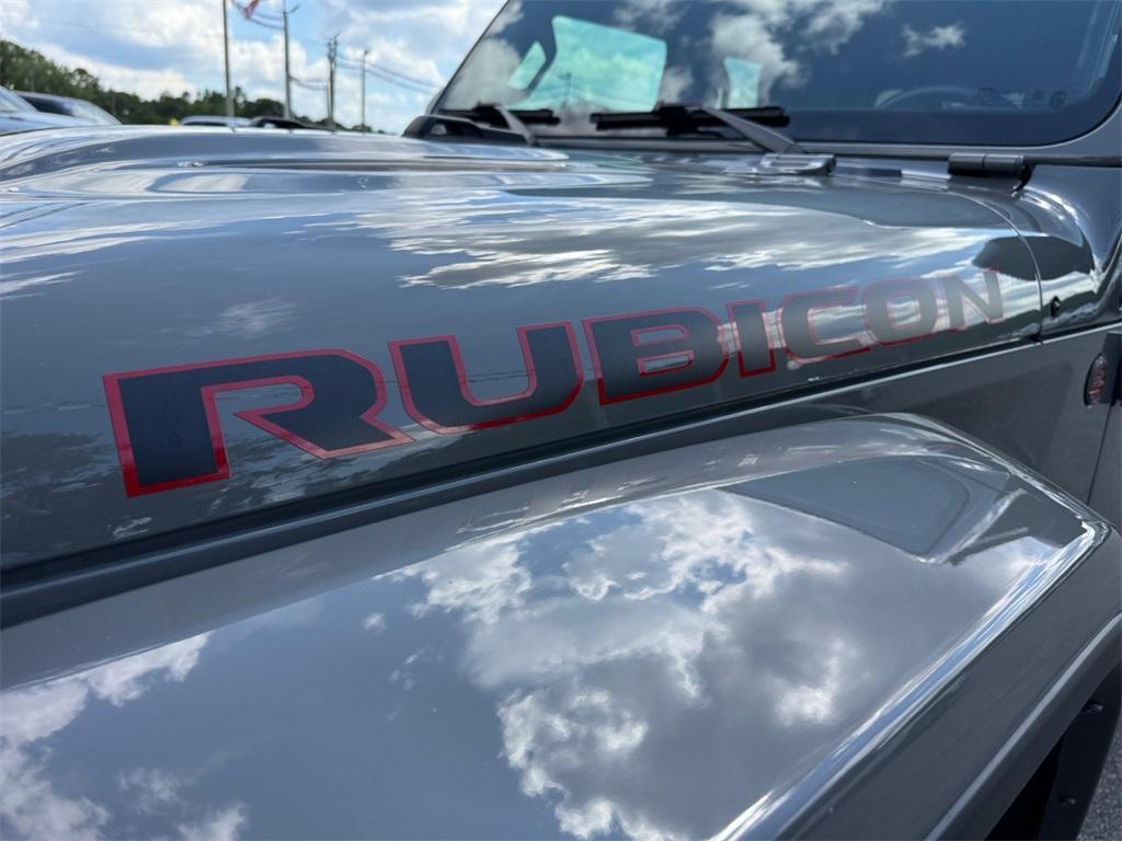 used 2022 Jeep Gladiator car, priced at $35,557