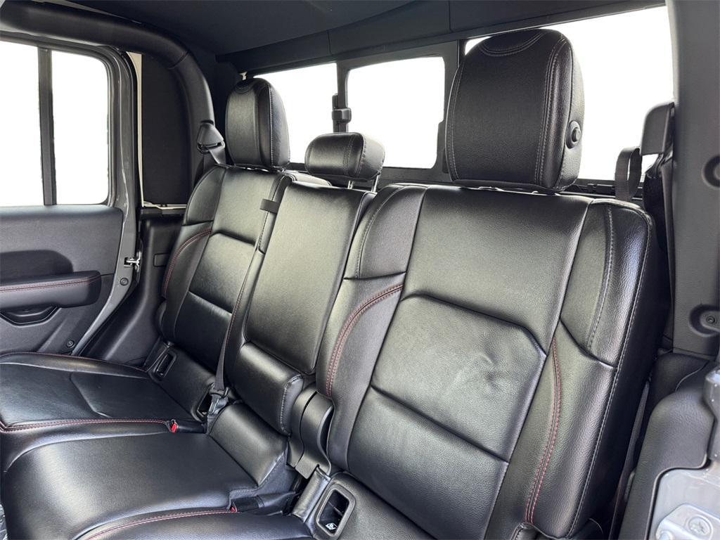 used 2022 Jeep Gladiator car, priced at $35,557