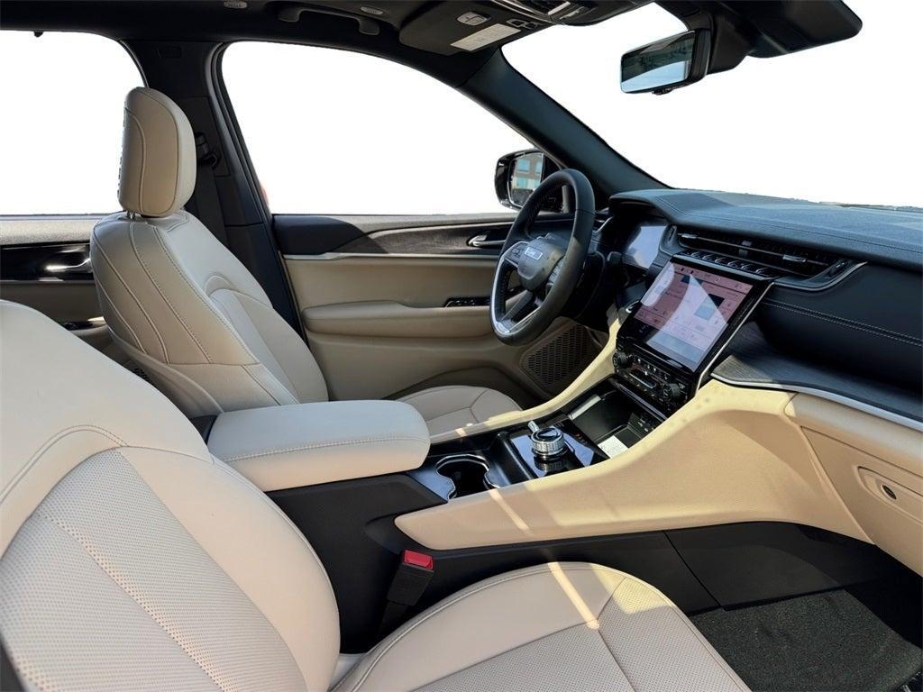 new 2025 Jeep Grand Cherokee L car, priced at $47,011