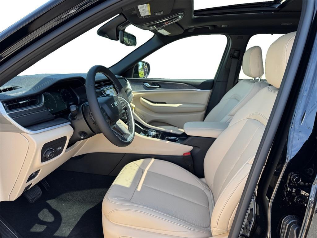 new 2025 Jeep Grand Cherokee L car, priced at $48,026