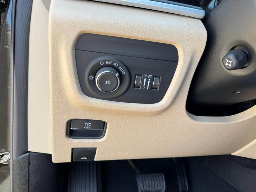 new 2025 Jeep Grand Cherokee L car, priced at $48,026