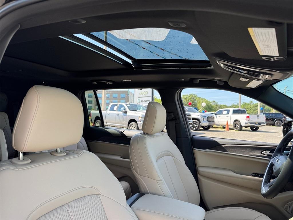 new 2025 Jeep Grand Cherokee L car, priced at $48,026