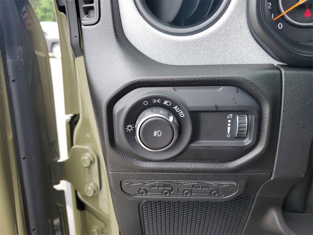 new 2025 Jeep Wrangler car, priced at $51,495