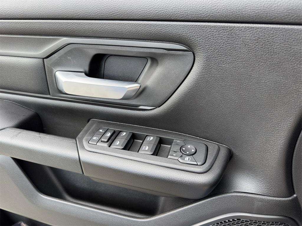 new 2025 Ram 1500 car, priced at $47,618