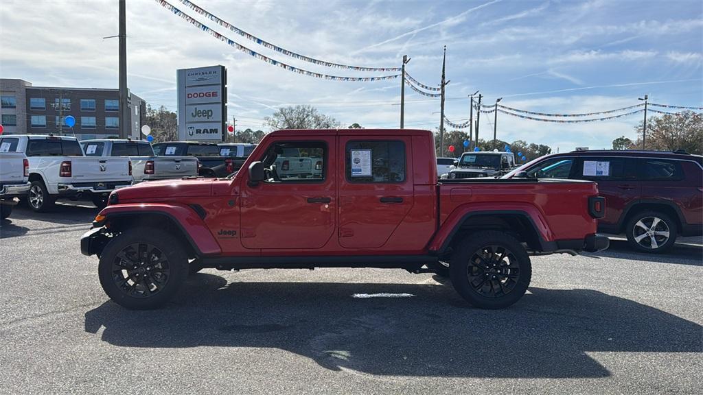 new 2025 Jeep Gladiator car, priced at $43,735