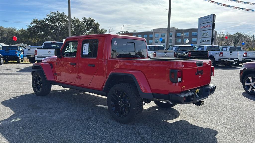 new 2025 Jeep Gladiator car, priced at $43,735