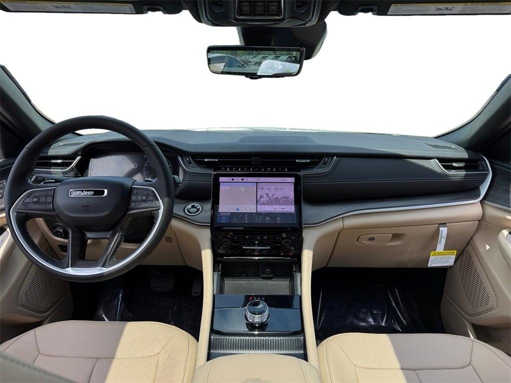 new 2025 Jeep Grand Cherokee L car, priced at $44,689