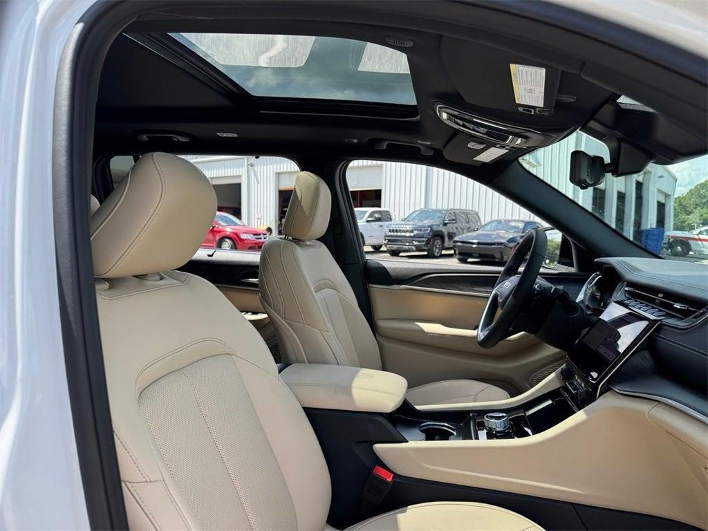 new 2025 Jeep Grand Cherokee L car, priced at $44,689